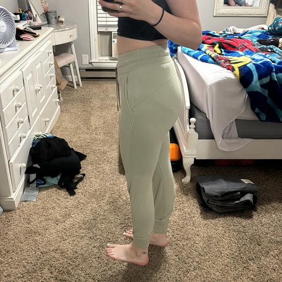 Lululemon Sweatpants - Picture 8 of 8